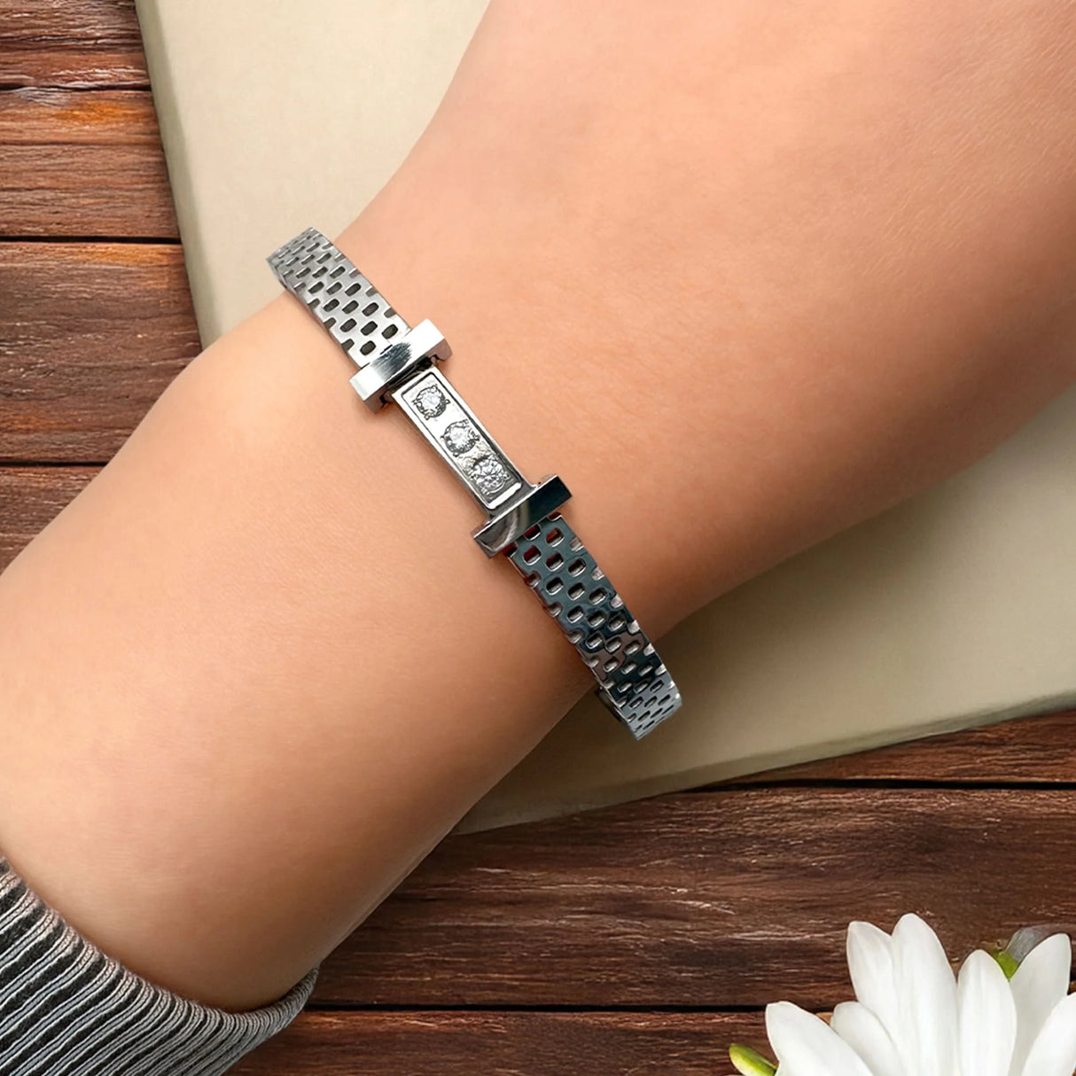 Bullion Gold Claire Bangle