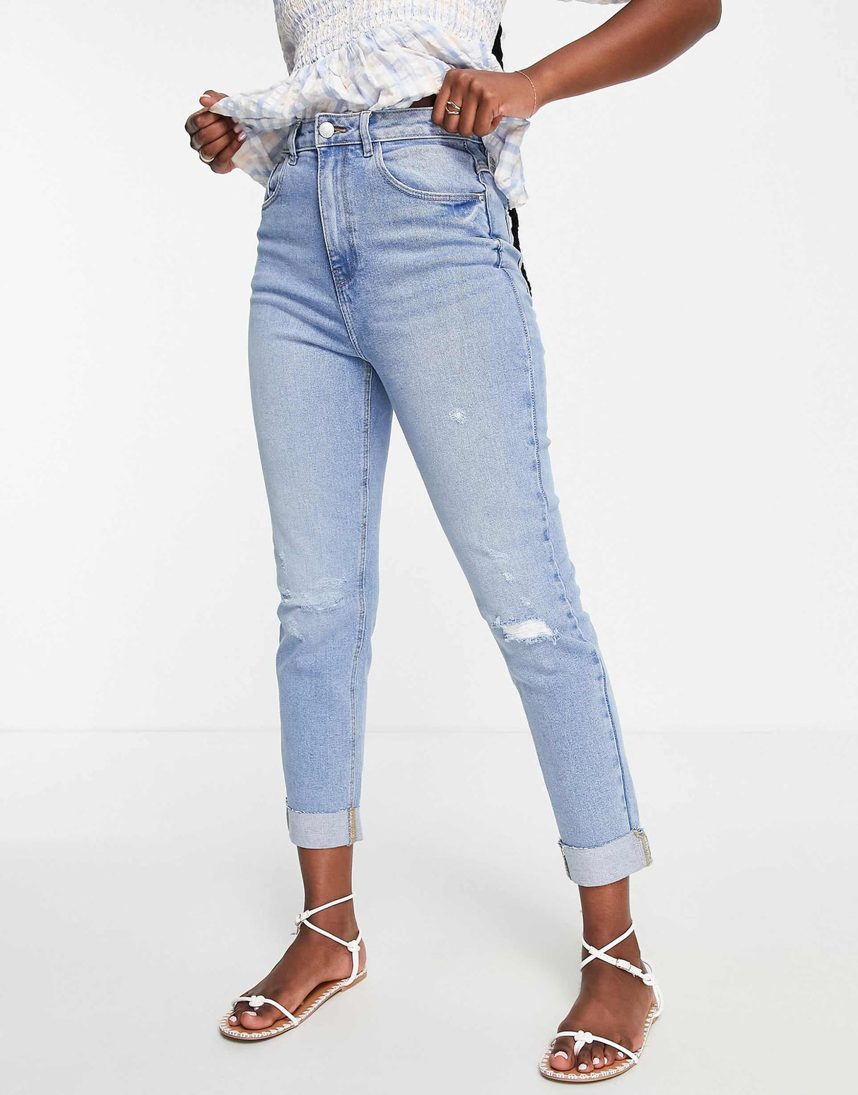 Urban Bliss Slim Jeans With Busted Knee In Light Wash