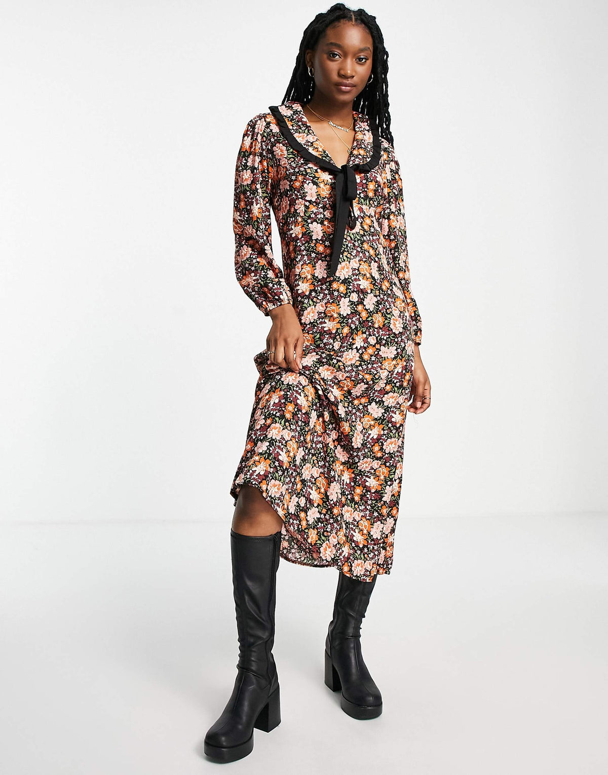 Nobody'S Child Phoebe Maxi Dress With Tie Collar In Vintage Floral