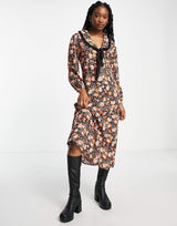 Nobody'S Child Phoebe Maxi Dress With Tie Collar In Vintage Floral