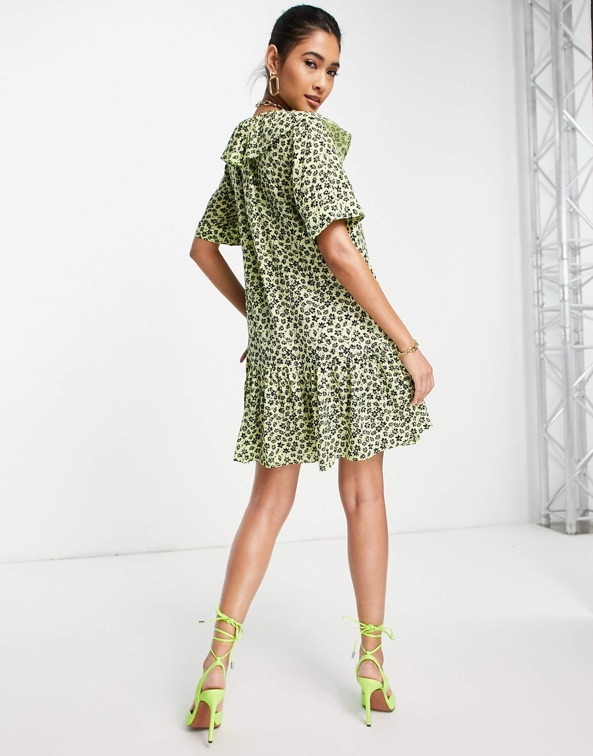 Whistles Short Sleeve Mini Dress With Ruffle Hem In Ditsy Floral