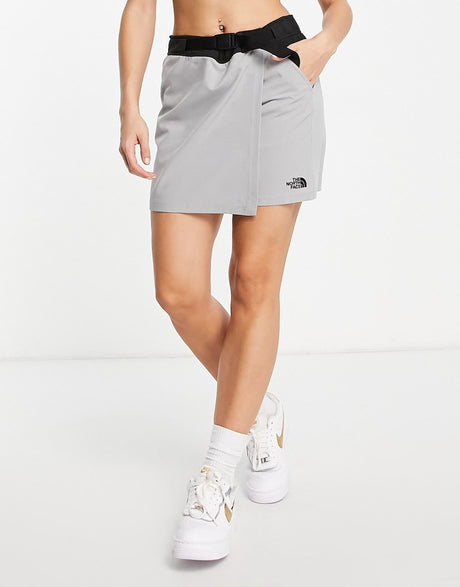 The North Face Trend Woven Skirt In Grey