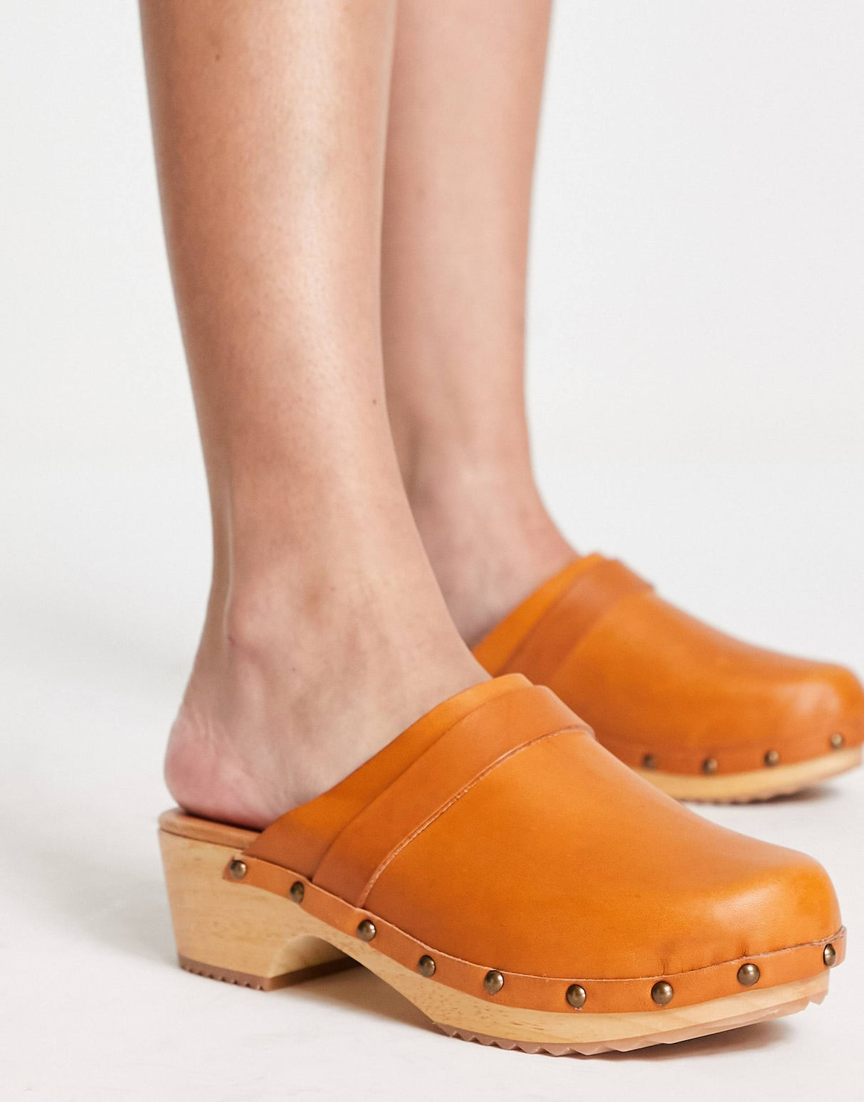 Free People Calabasas Clog In Tan