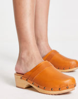 Free People Calabasas Clog In Tan