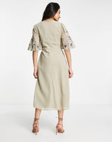 Hope & Ivy Adelaide Embroidered Midi Dress In Sage Green