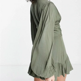Missguided Balloon Sleeve Plunge Dress Crinkle In Khaki