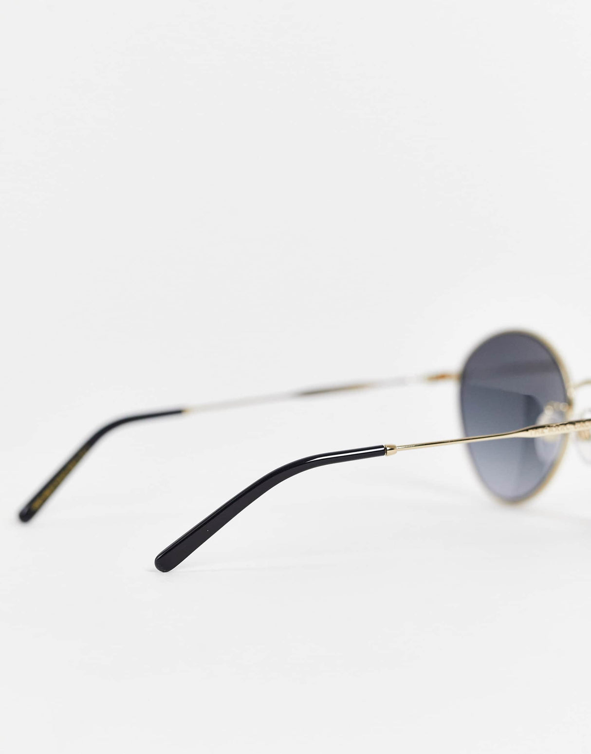 Marc Jacobs Oval Sunglasses In Gold Black