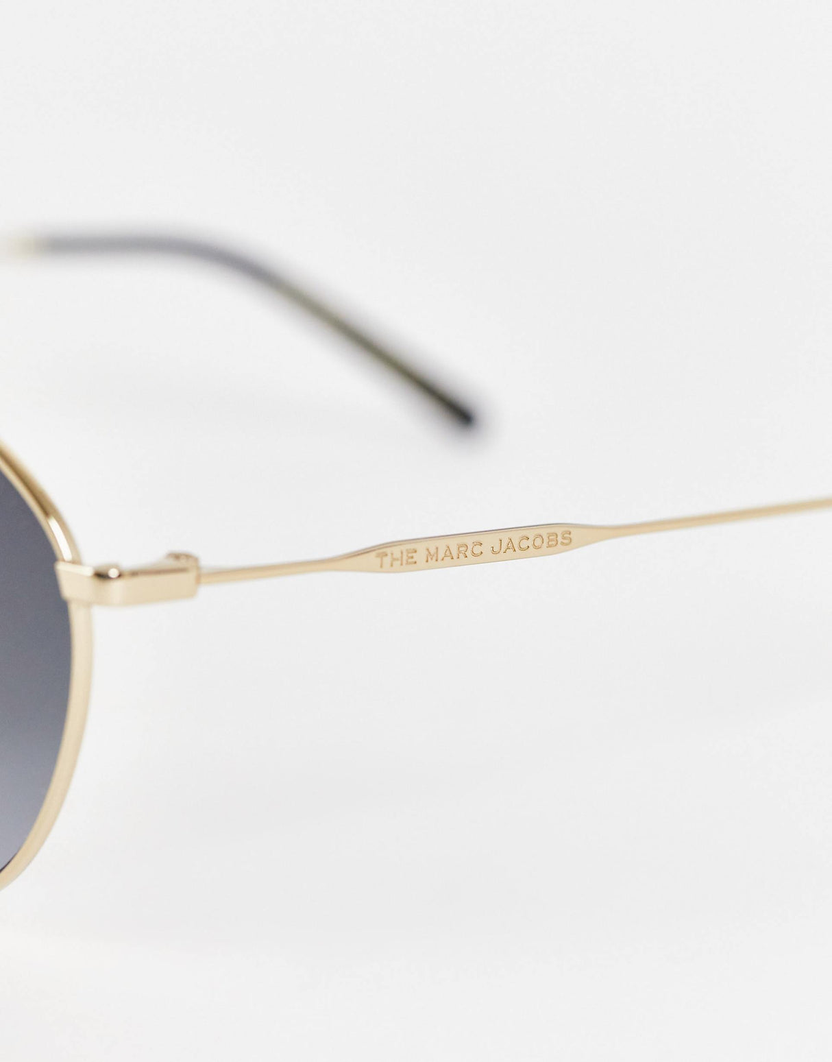 Marc Jacobs Oval Sunglasses In Gold Black