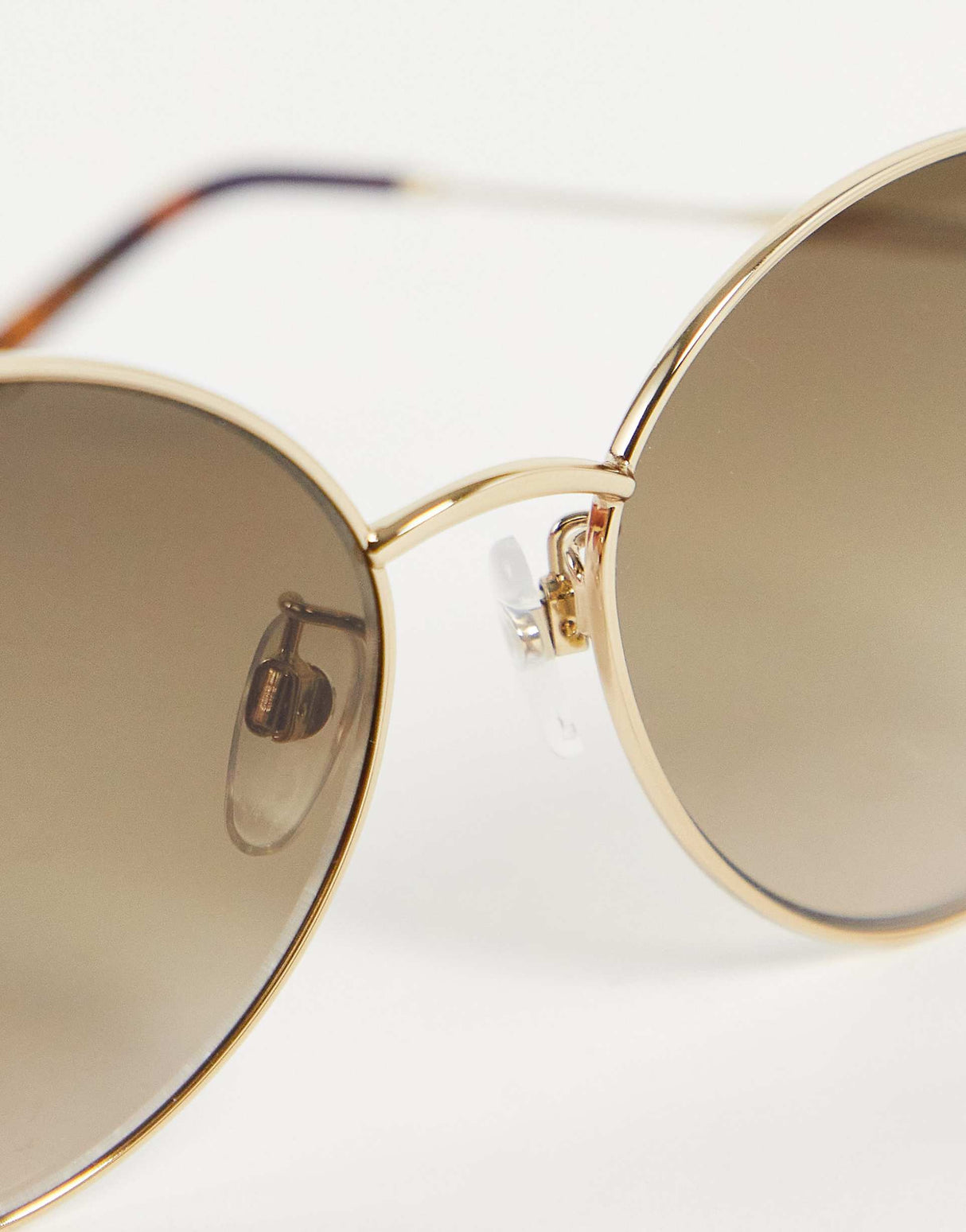 Marc Jacobs Oval Sunglasses In Gold Brown