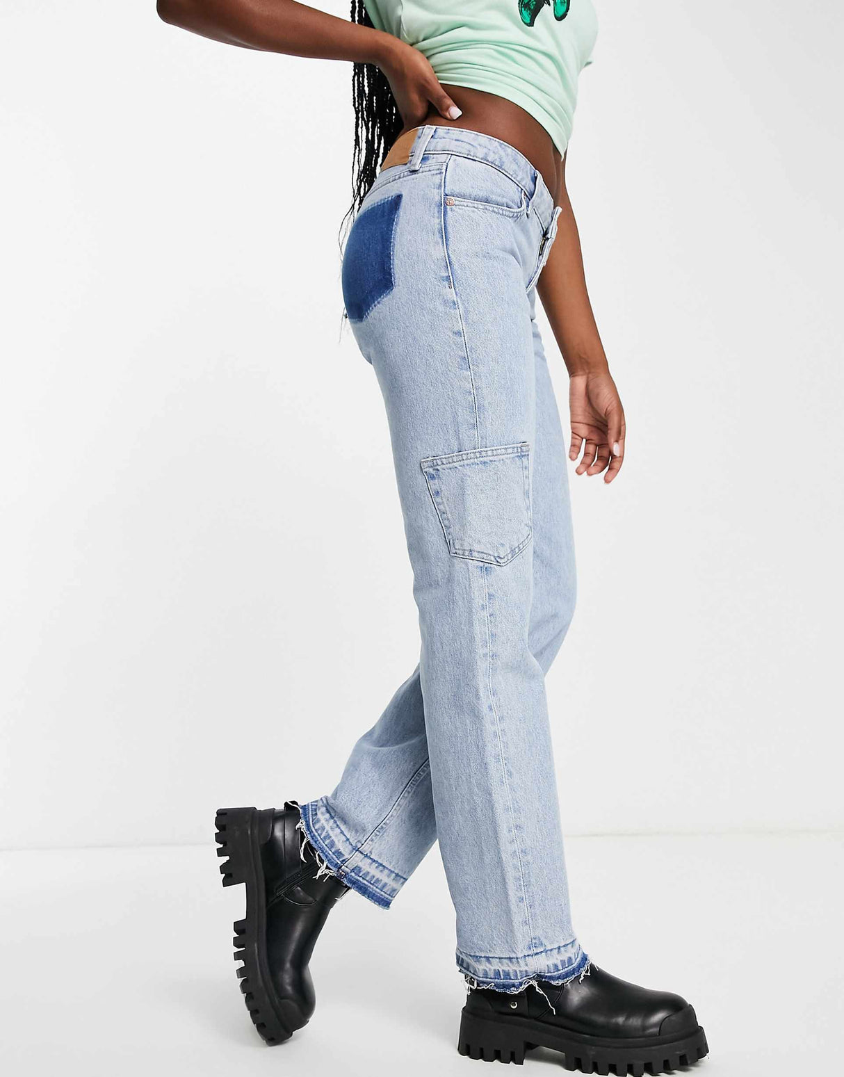 Weekday Modulate Low Rise Cargo Jeans In Washed Light Blue
