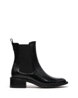 Therapy Stable Black Croc
