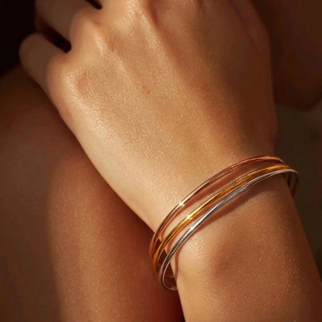 Bullion Gold Solid Golf Bangle 2mm Rhodium Layered