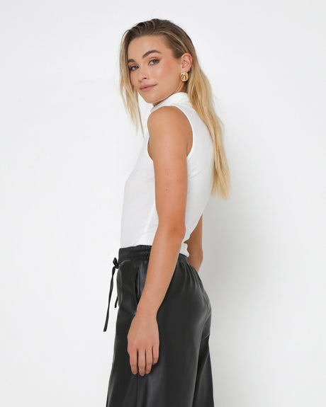 Madison The Label Varney Turtle Neck Knit - White