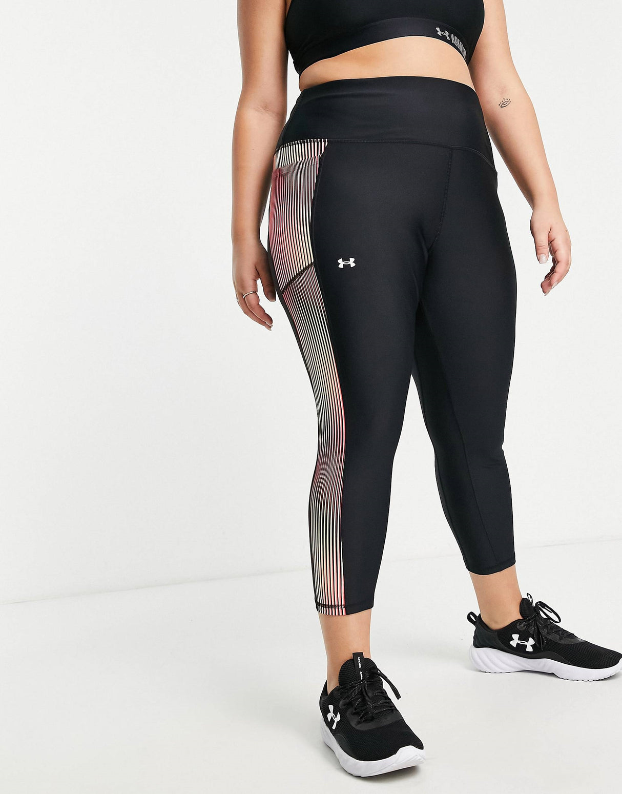 Under Armour Plus Heatgear Leggings With Side Panel In Black