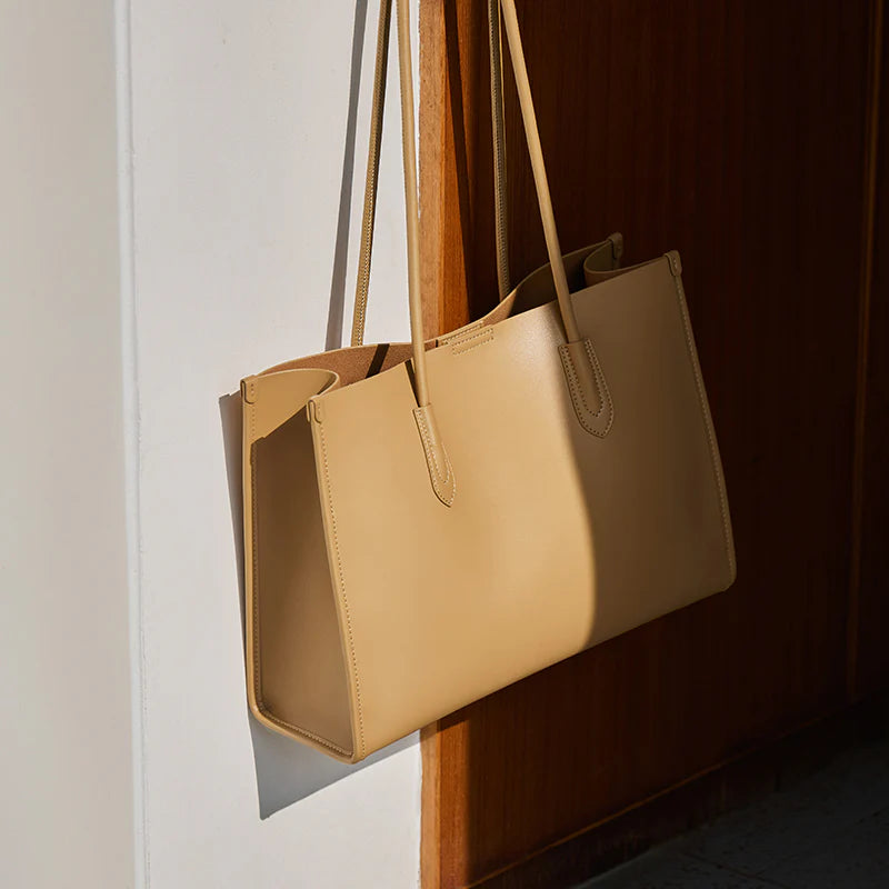 Nalandu Large Capacity Leather Commuter Tote Bag - Camel
