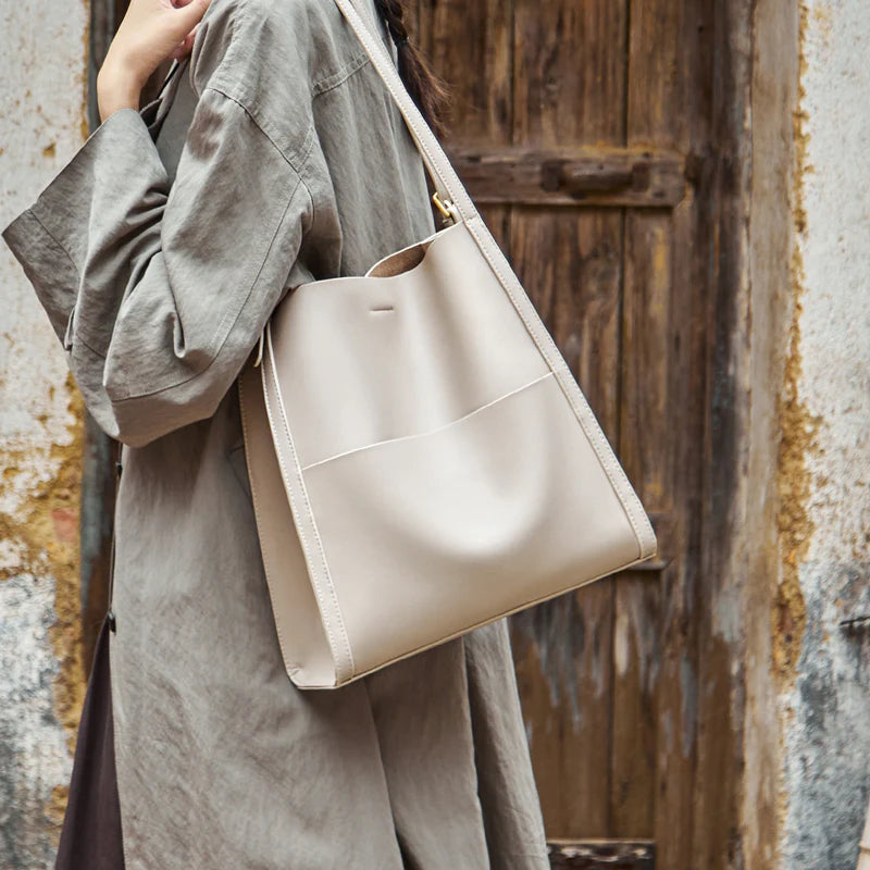 Nalandu Minimal Soft Leather Commuter Tote Bag - Ivory