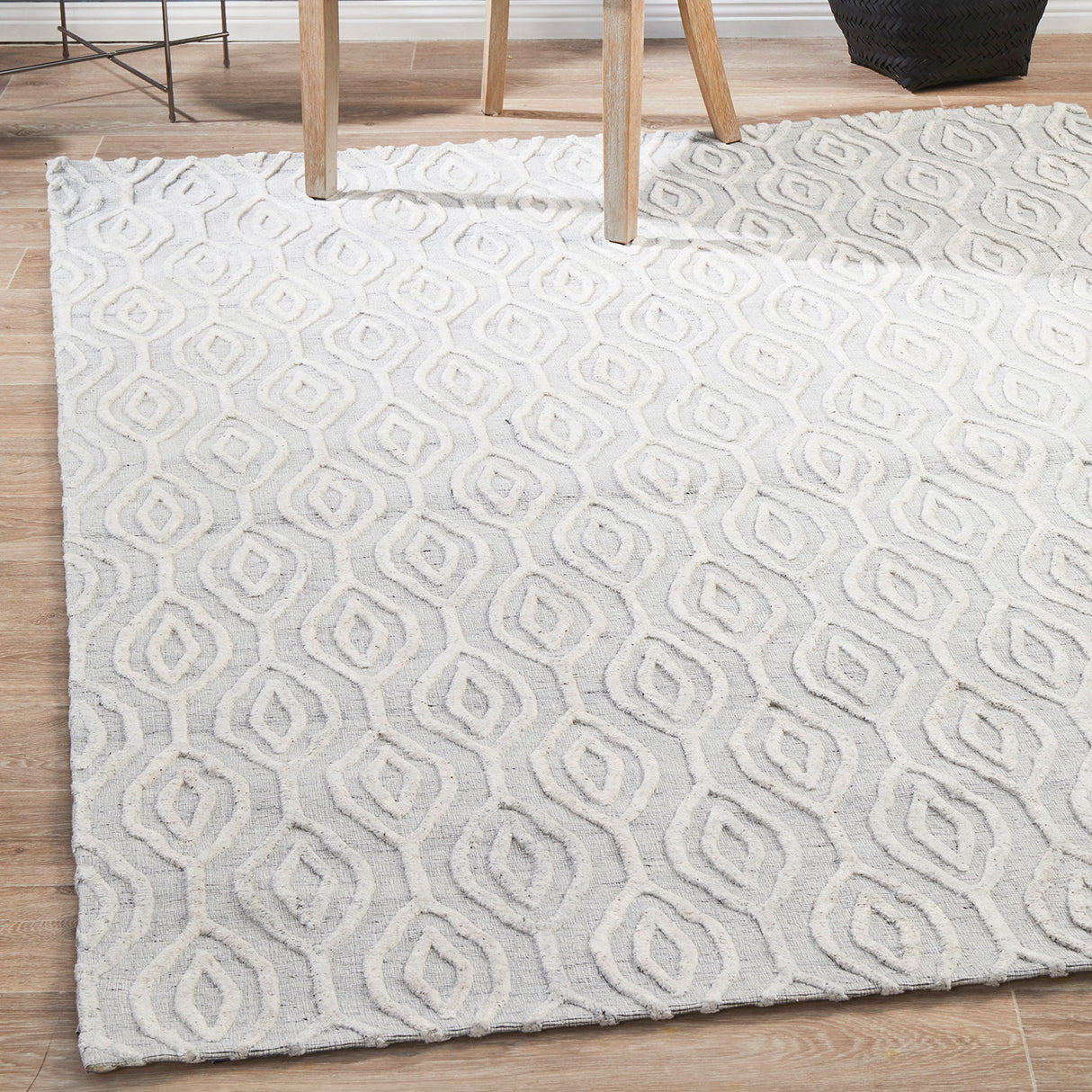 Visions 5050 White Rug