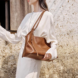 Nalandu Vintage Leather Large Capacity Commuter Tote Bag - Brown