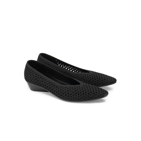 Heart Mesh Knit Pointed Toe Wedge Pumps - Black