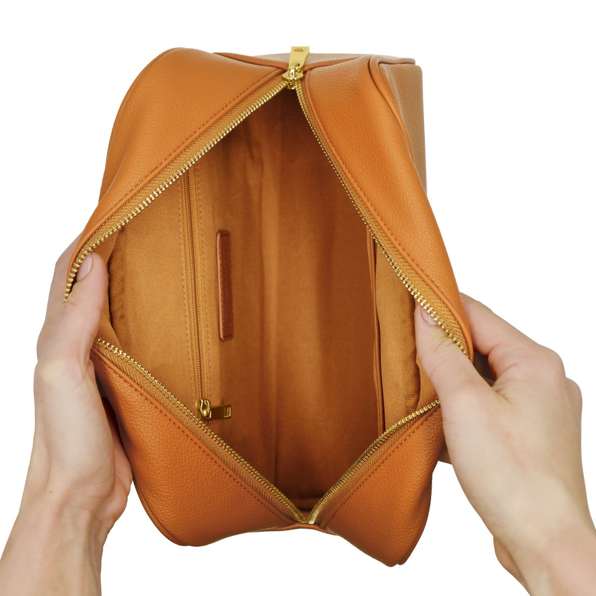 Ensemble �l�gant Grande Trousse de Toilette - SAINT AMAND - CAMEL + Flacon Eau de parfum ATELIERS SAINT GERMAIN N� 23 - 100 ml