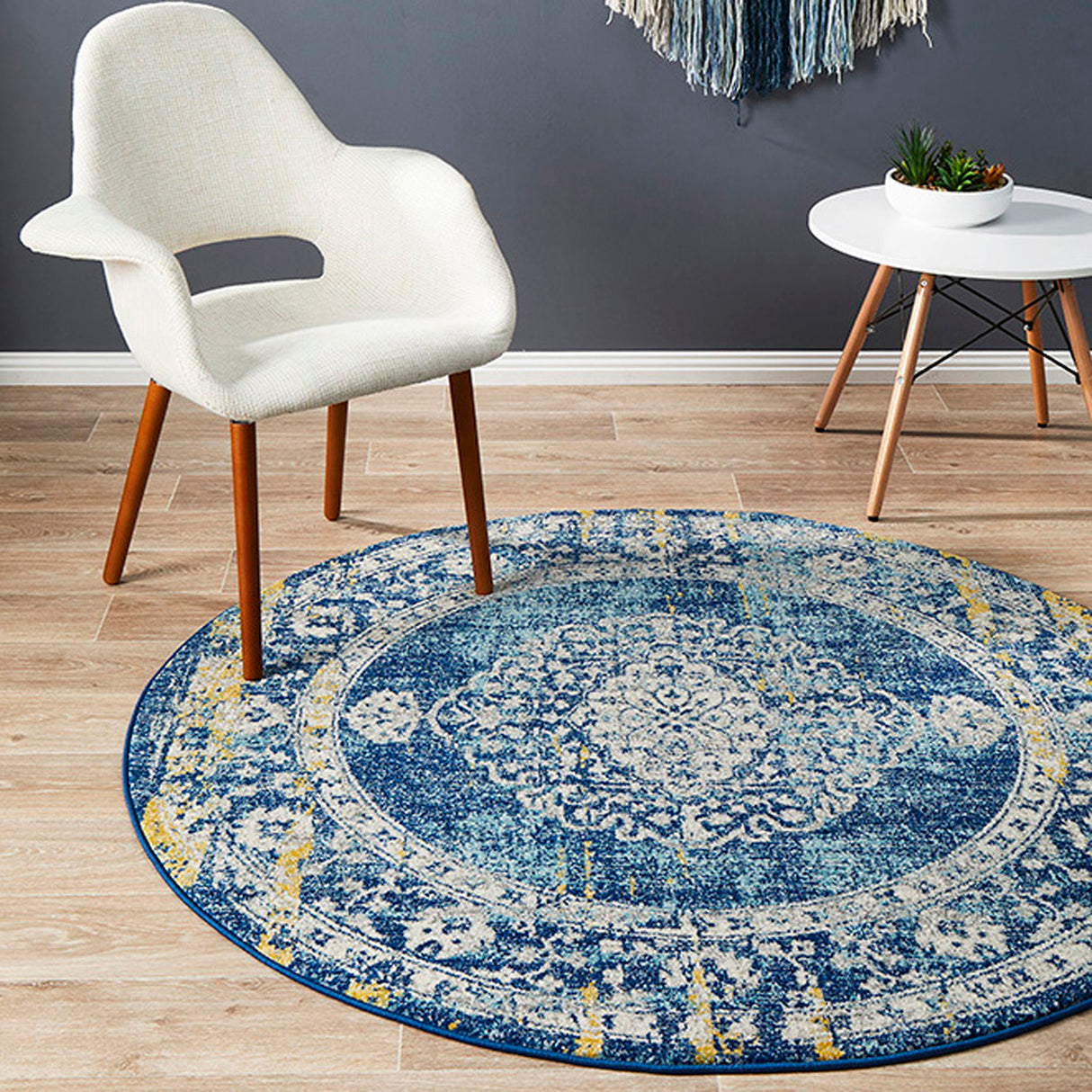 Museum 869 Navy Round Rug