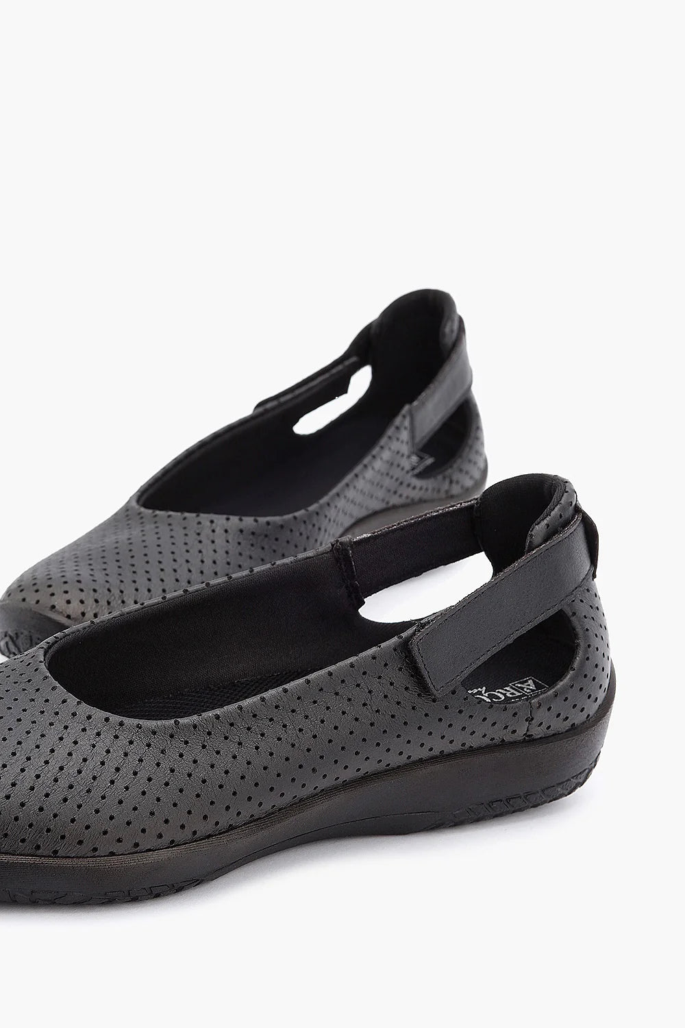 Arcopedico L58 Pierced QS Black