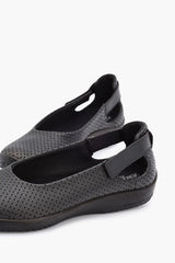 Arcopedico L58 Pierced QS Black