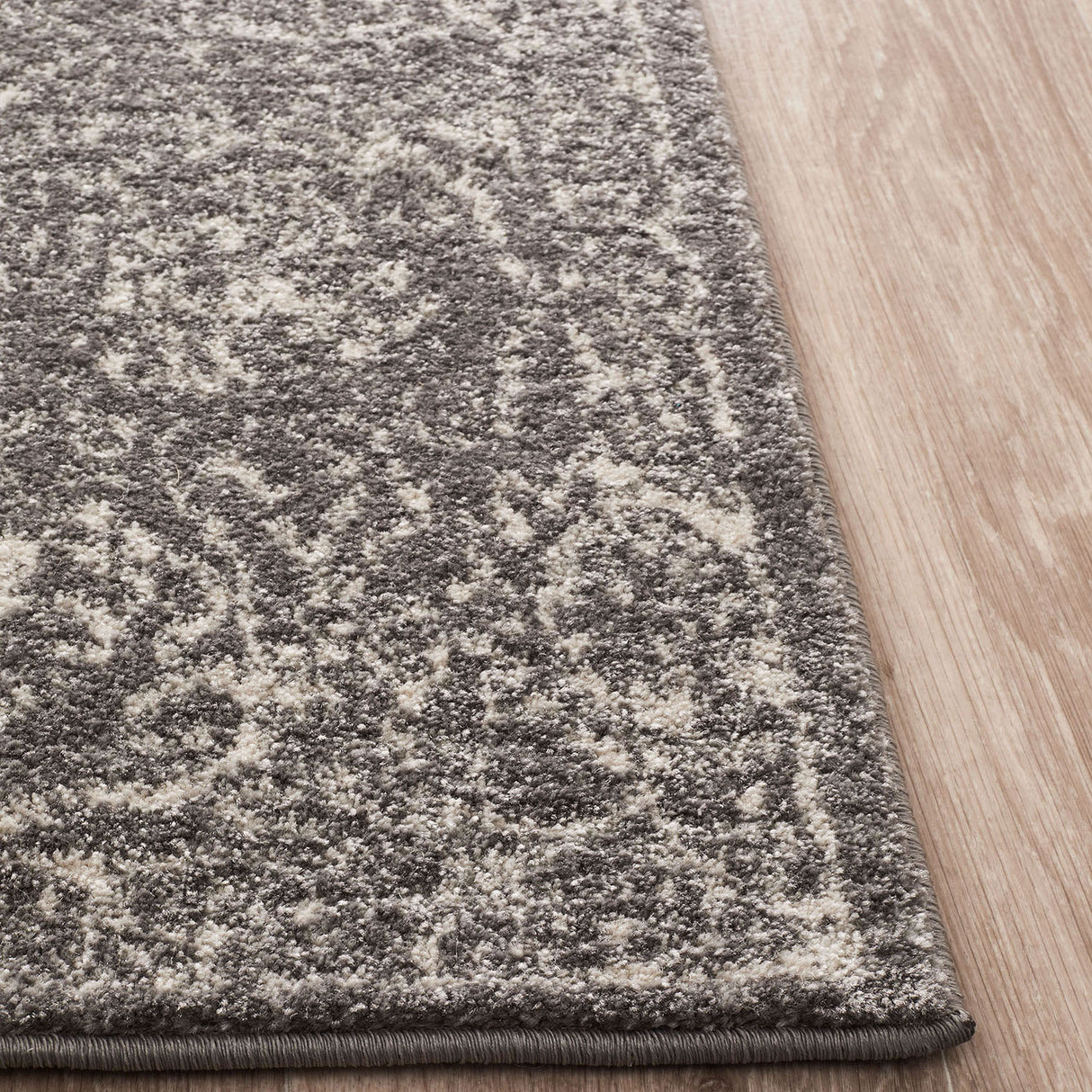 Evoke 256 Grey Rug