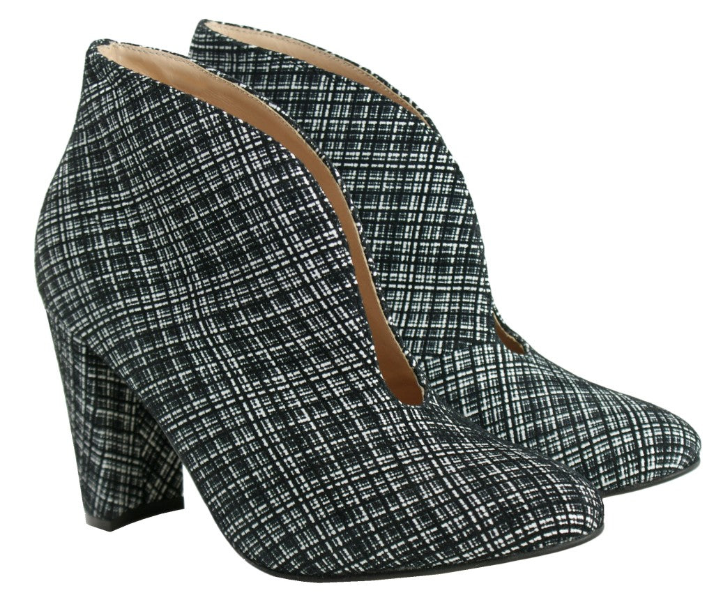 Bosccolo Womens Boots - Black/White