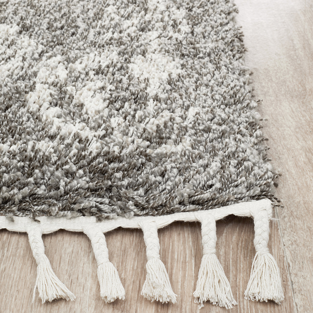 Saffron 33 Grey Rug
