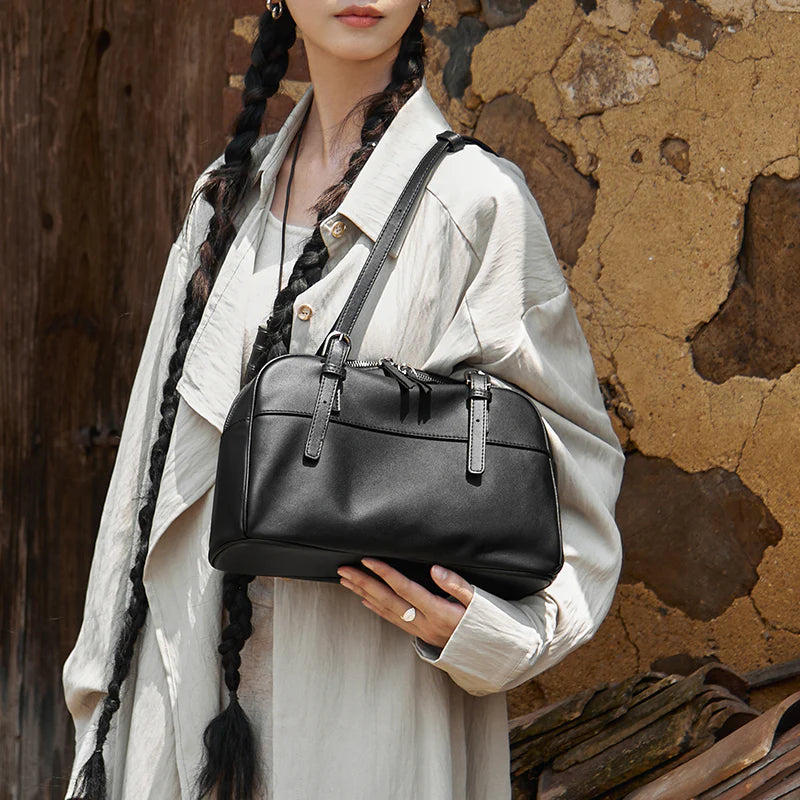 Nalandu Vintage Leather Bowling Bag - Black