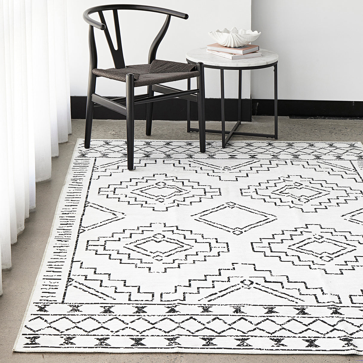 Kindred Leeroy White Rug