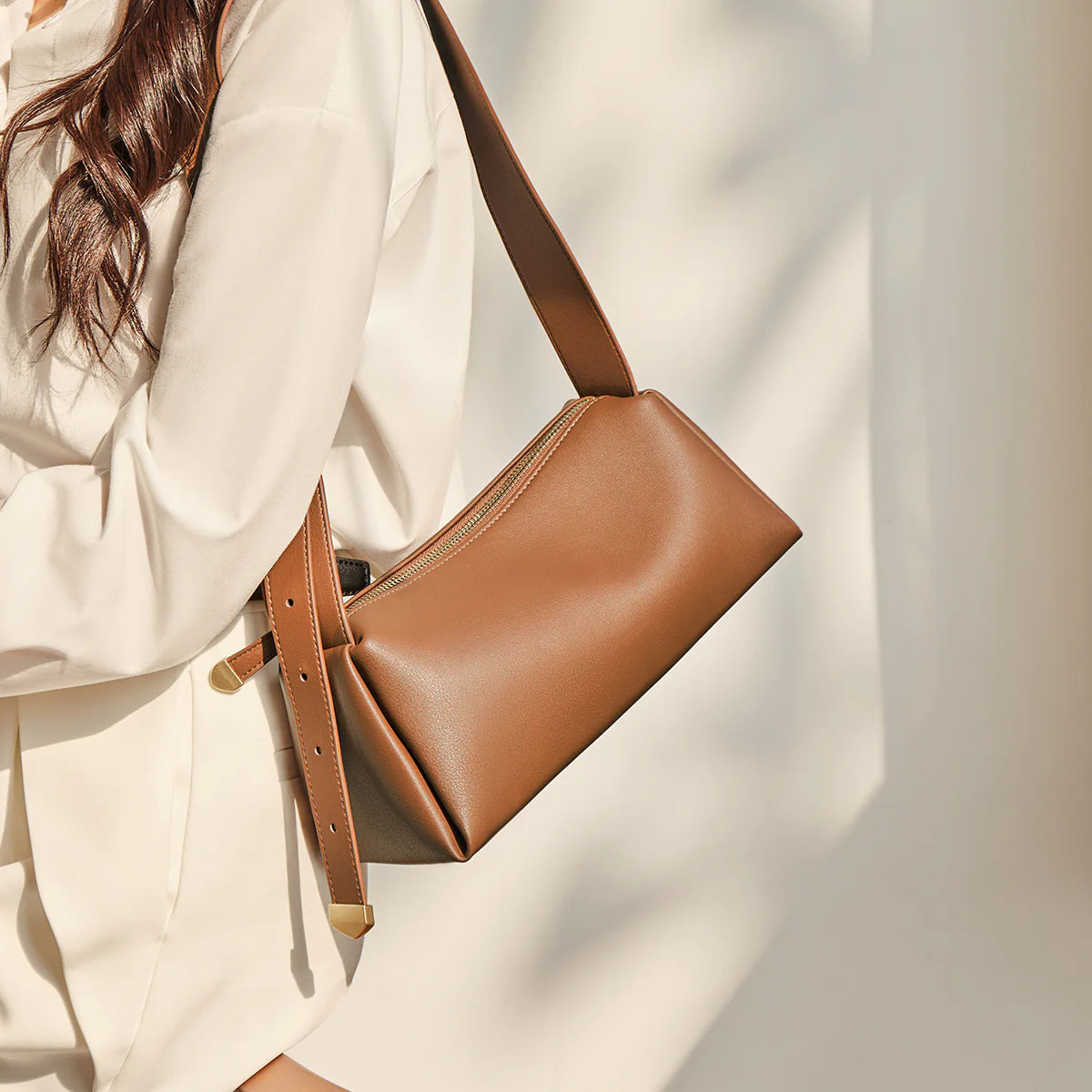 Nalandu Minimalist Leather Baguette Shoulder Bag - Brown