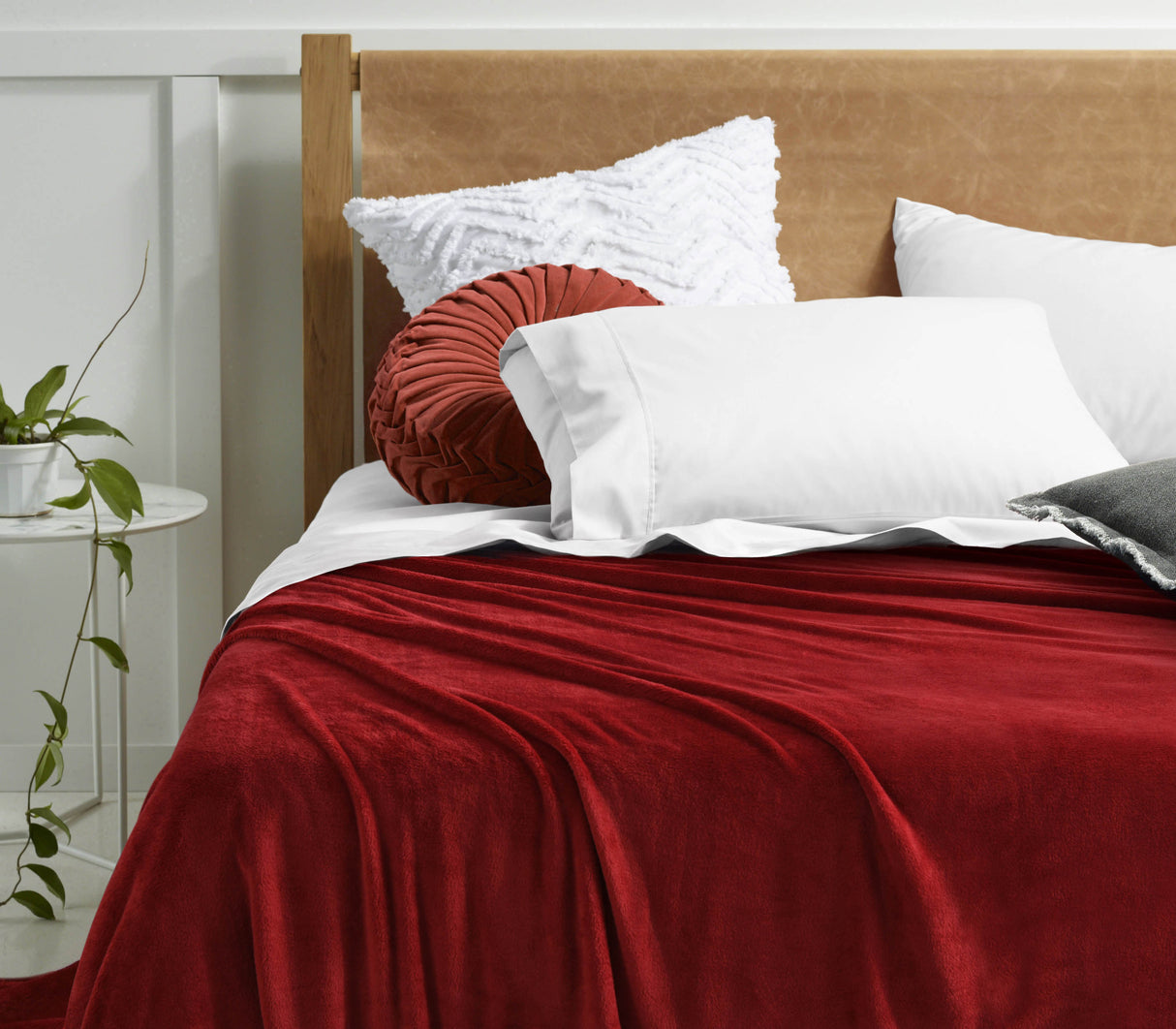 Accessorize  Super Soft Blanket  - Rouge