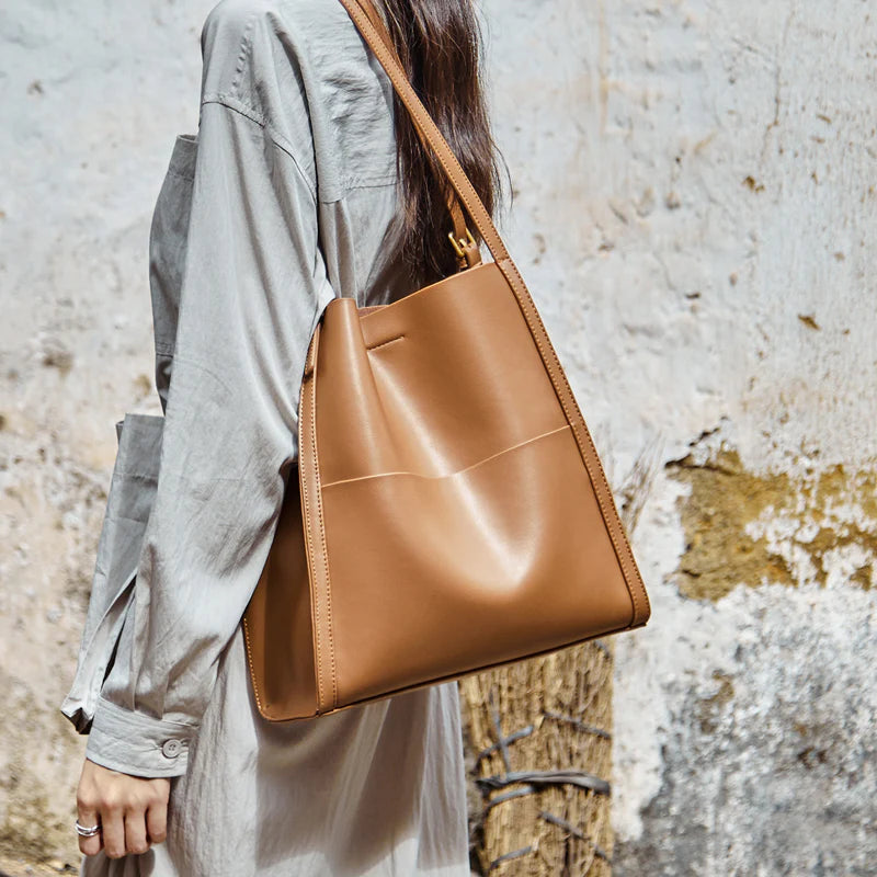 Nalandu Minimal Soft Leather Commuter Tote Bag - Brown