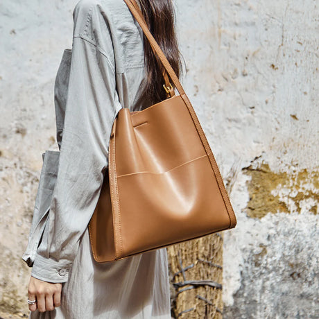 Nalandu Minimal Soft Leather Commuter Tote Bag - Brown