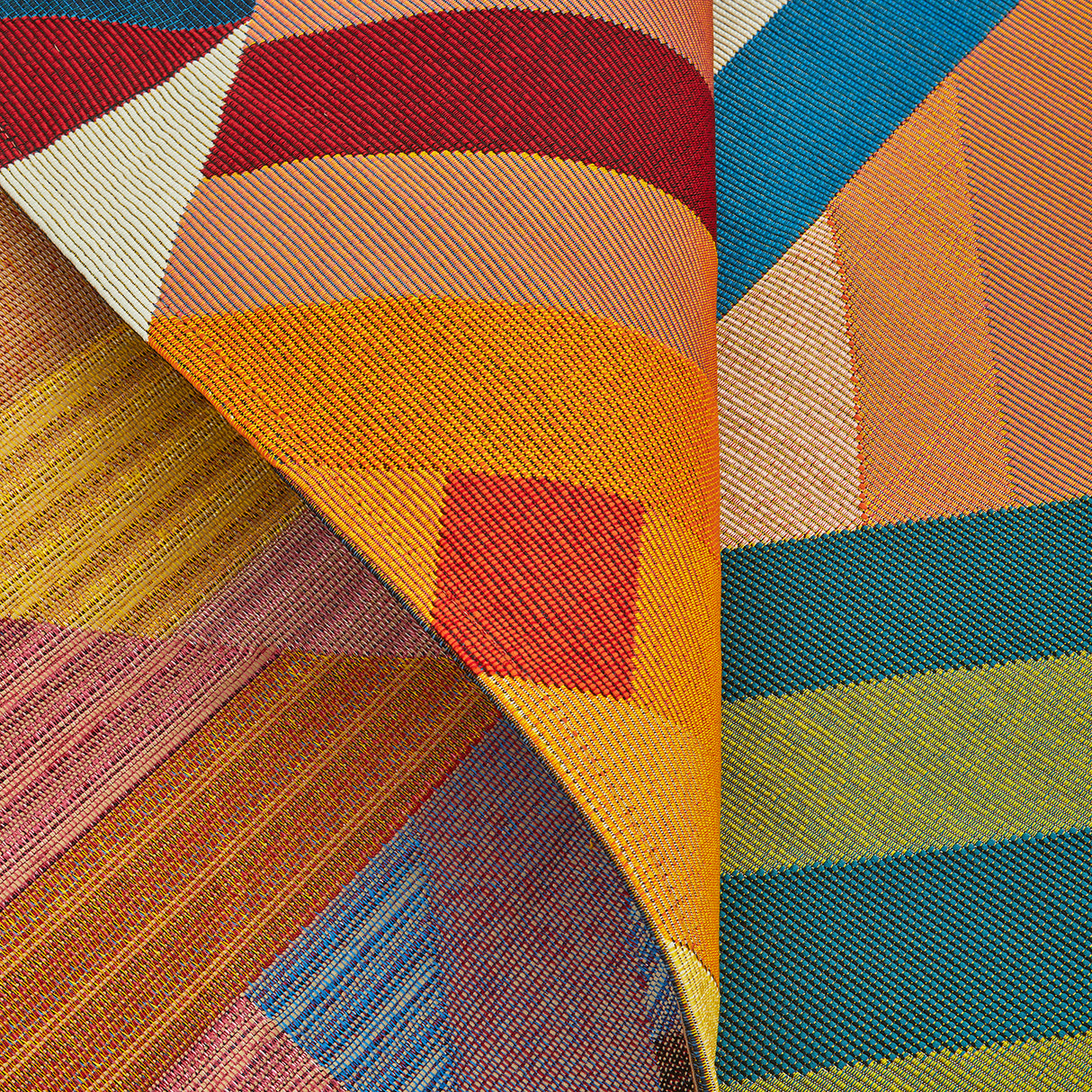 Vista Geo Multi Rug