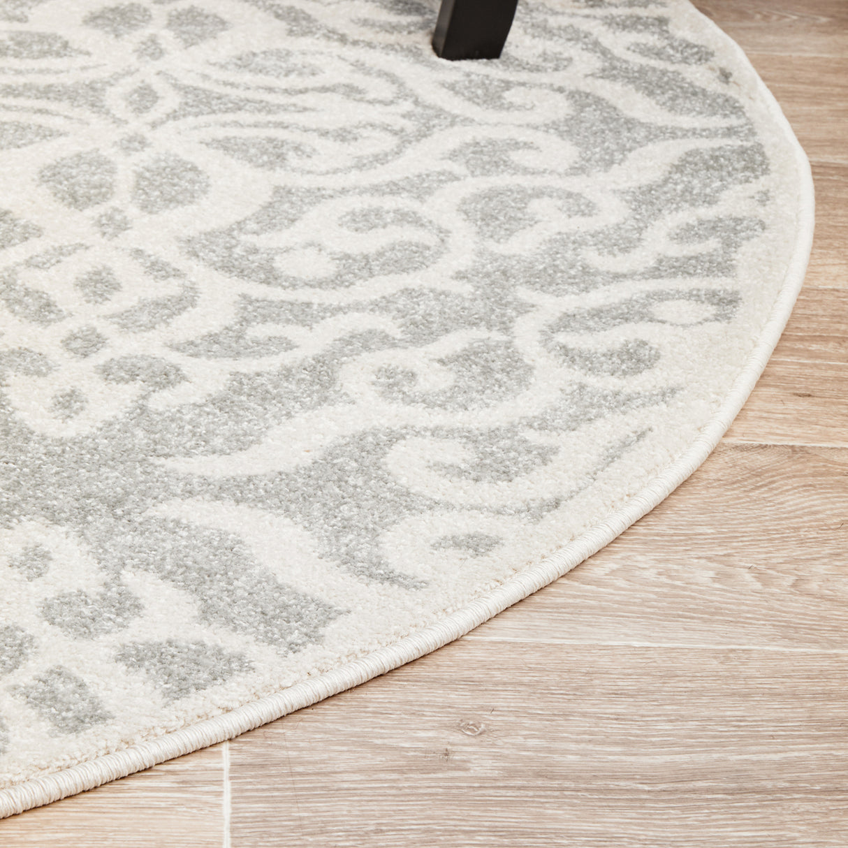 Chrome Lydia Silver Round Rug