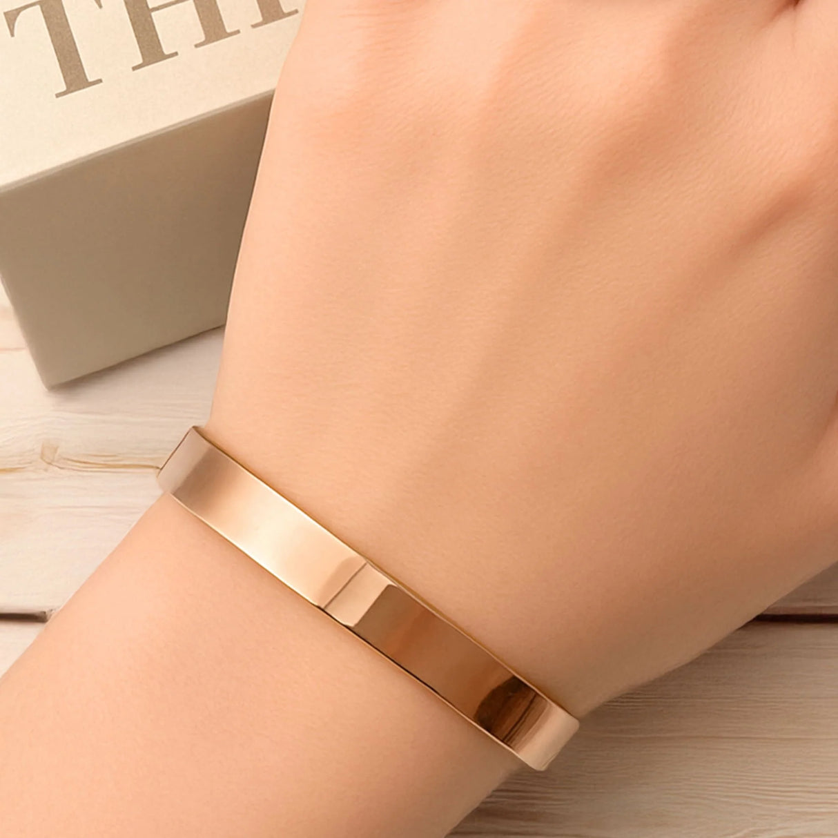 Bullion Gold Avenue Classic Cuff Bangle Rose Gold - 8mm