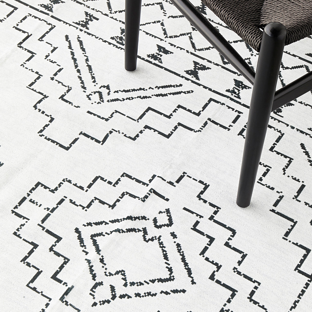 Kindred Leeroy White Rug