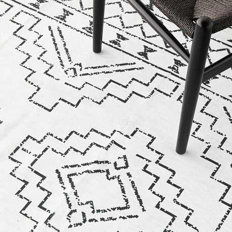 Kindred Leeroy White Rug