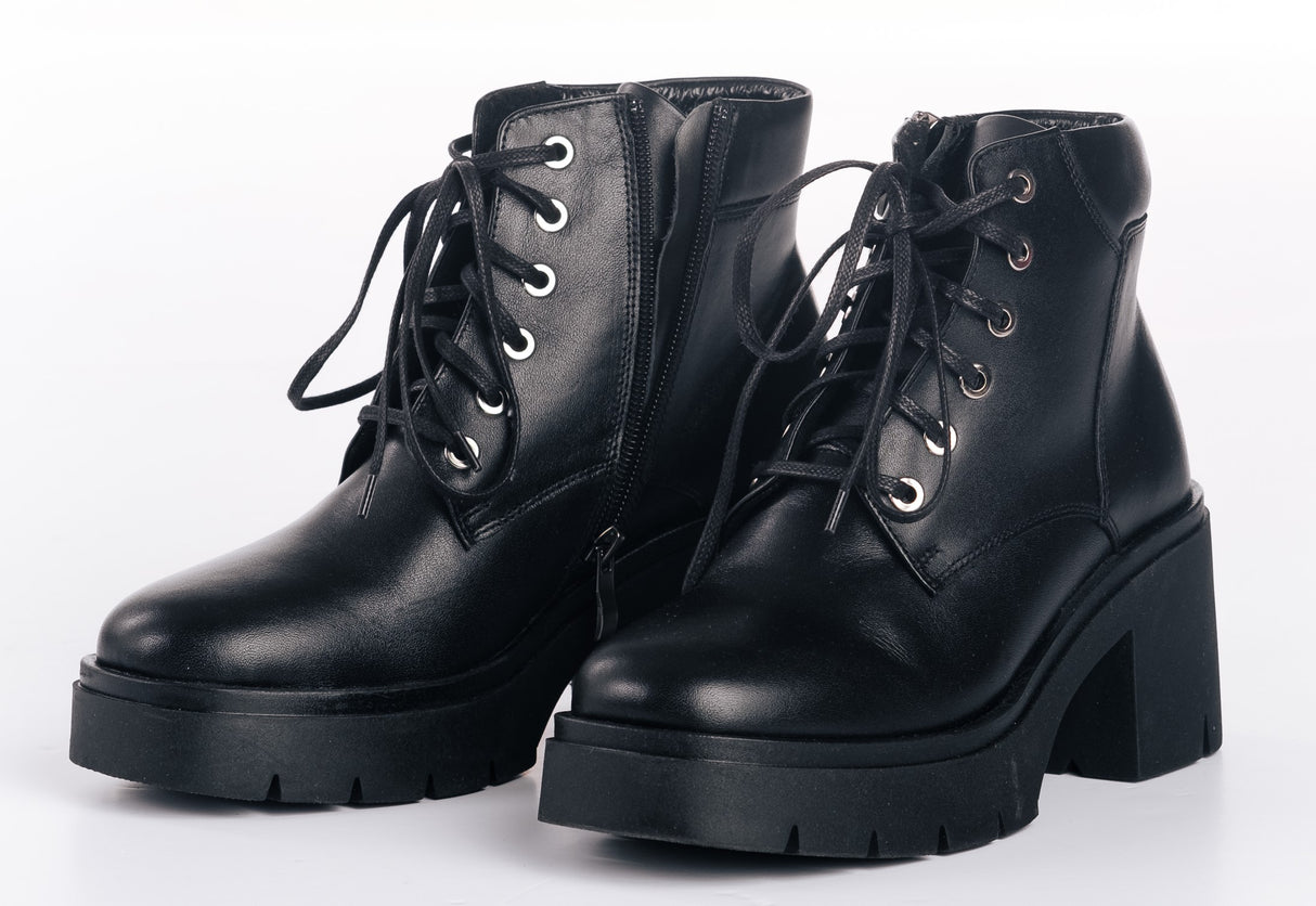 Bosccolo Womens Ankle Boots - Black