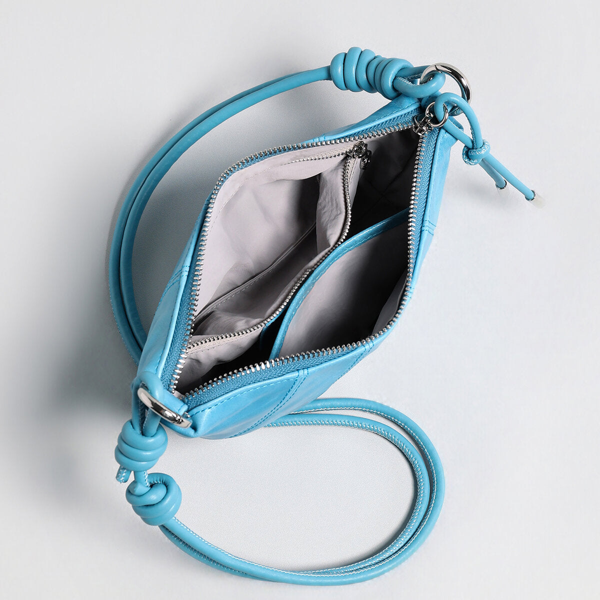 Oil-Wax Leather Crescent Shoulder Bag - Blue