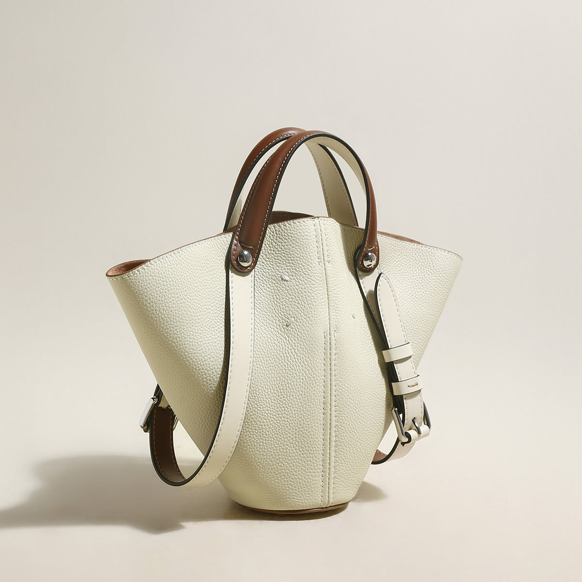 Taormina Sculptural Pebbled Leather Bucket Bag - Ivory