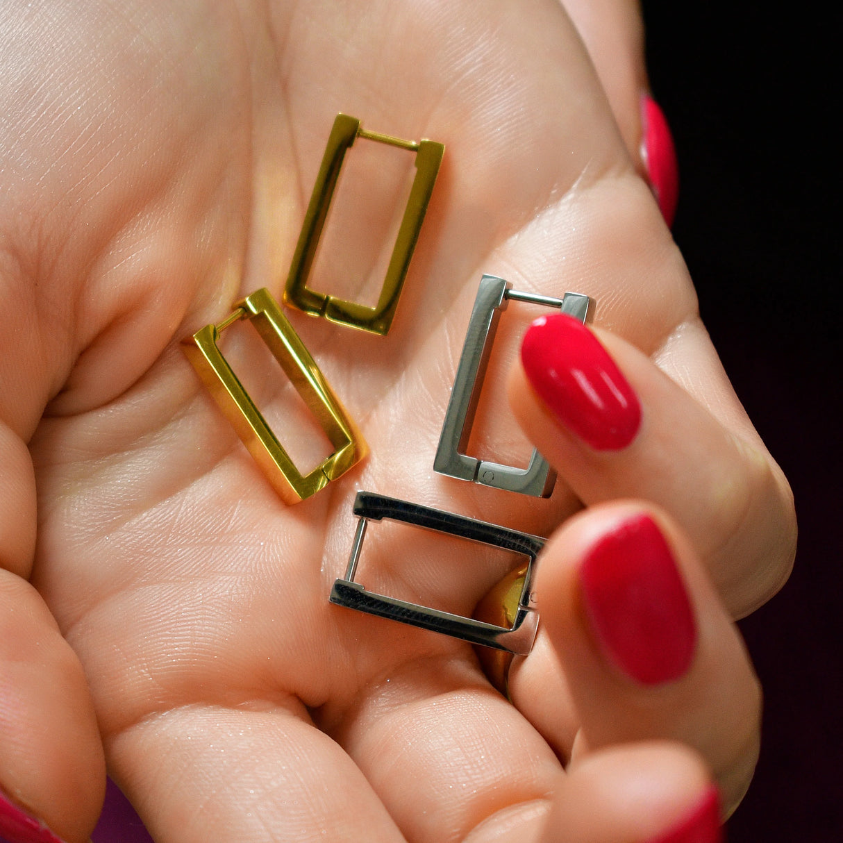 Bullion Gold Stylish Gold Hoop Earrings