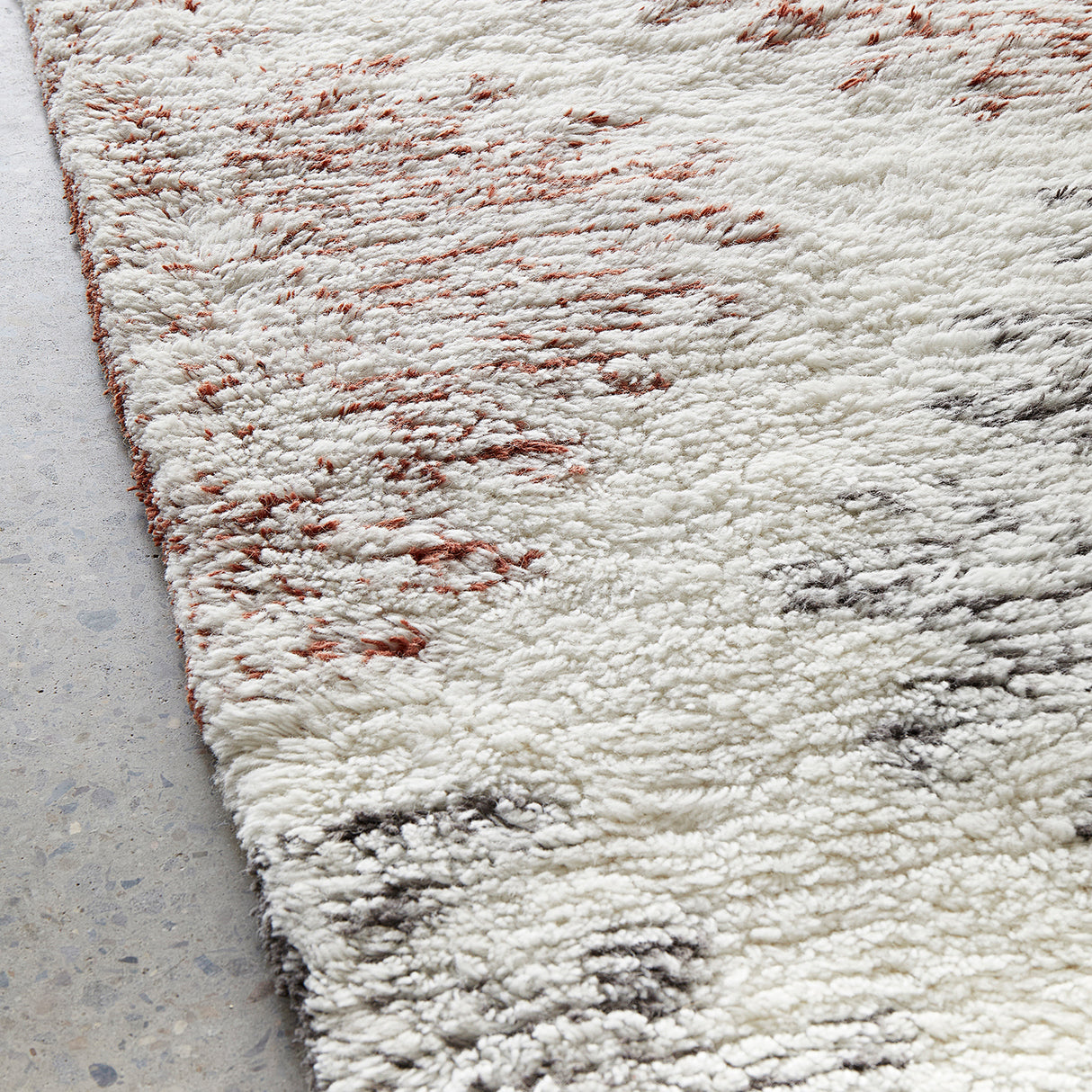 Summit Motif Cream Rug