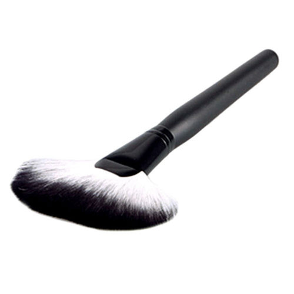 Flat Fan Brush Professional Fiber Makeup Brush Define Bronzer Illuminator - Black Silver