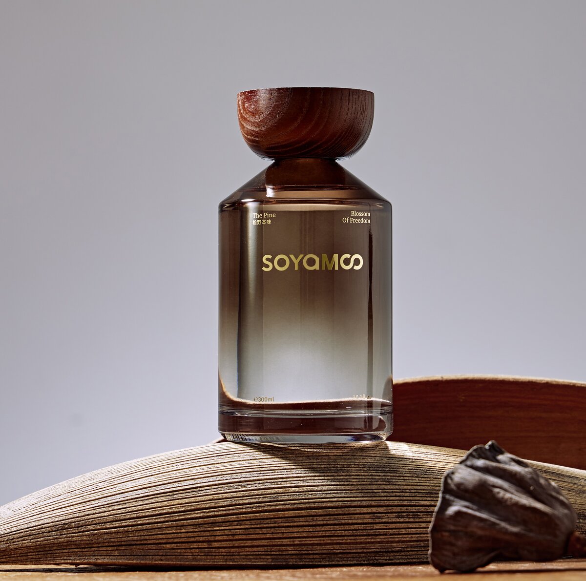 Matsuno Essence Wilderness Angled Shoulder Glass Reed Diffuser � 300ml