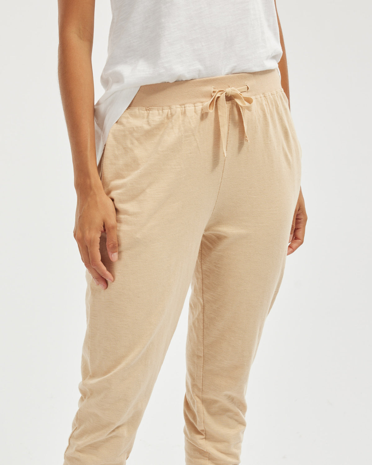 Amelius Kieran Cropped Jogger - Hummus