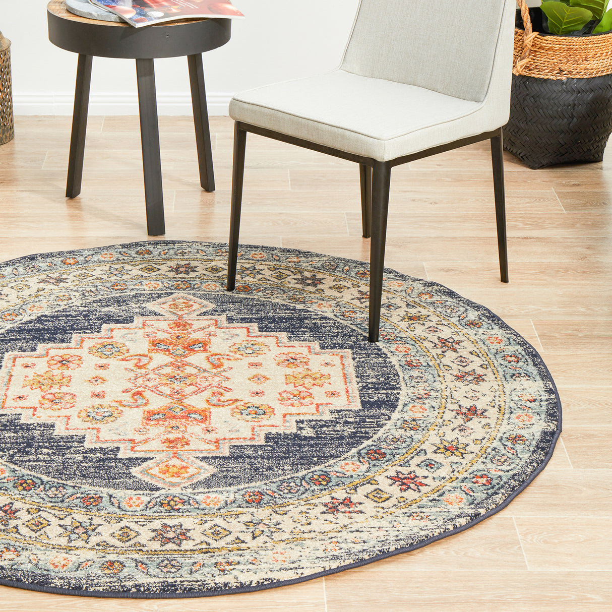 Legacy 855 Ecru Round Rug